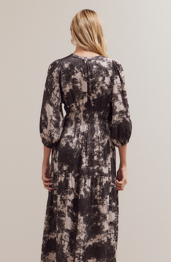 Crinkled Polyester Midi Dress - 3/4 Sleeves, Pockets & Ruched Waist