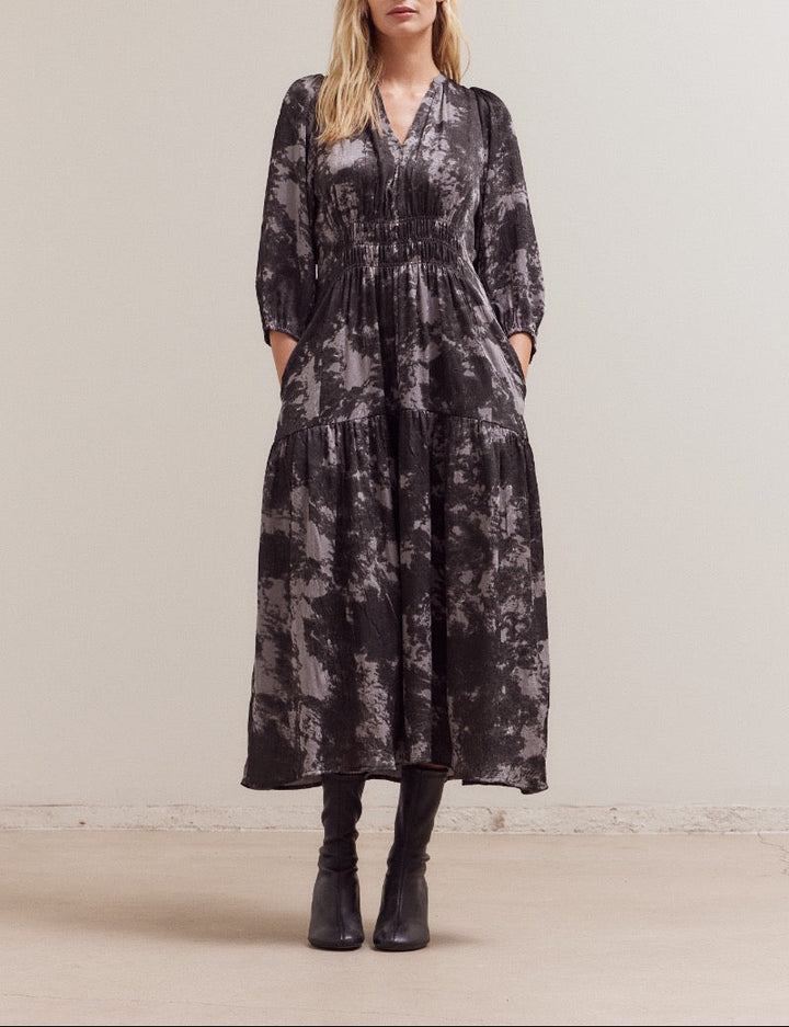 Fawn 3/4 sleeve printed midi dress by GRADE & GATHER, featuring a floral pattern and lightweight fabric.