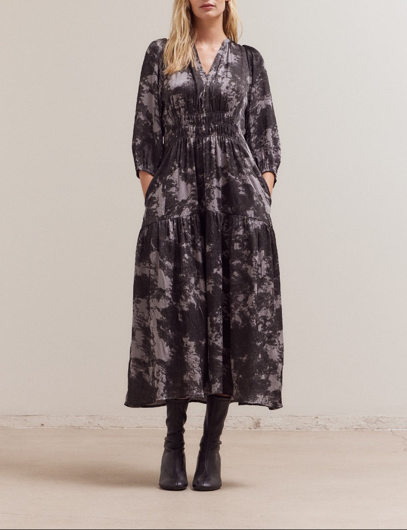 Fawn 3/4 sleeve printed midi dress by GRADE & GATHER, featuring a floral pattern and lightweight fabric.